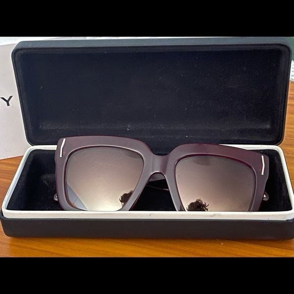 Timeless Givenchy  sunglasses - Picture 4 of 16